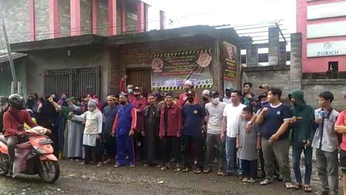 Ramai-Ramai Depot Tuak Ditutup Warga