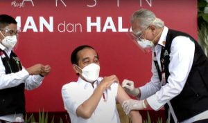 Jokowi Divaksin Covid-19