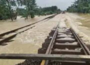 Imbas Banjir, Kereta Api Urungkan Sejumlah Perjalanan