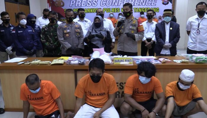 Alamak! Oknum Kades Pesta Sabu