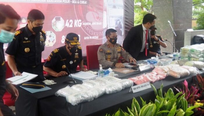 Dewa Ruci Gagalkan Ganja dan Ekstasi Ribuan Butir