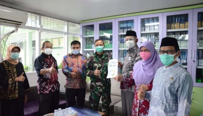 Wakil Ketua DPRD Jabar Tinjau Vaksinasi di Dustira