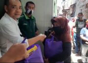 Barnas Somantri Berbagi Sembako di Kelurahan Babakansari