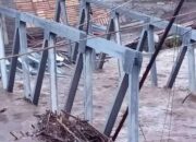 Jembatan Poton Jebol Dihantam Sungai Musi