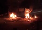 Sebuah Mobil Terbakar di Jalan Syeikh Nawawi Kota Serang