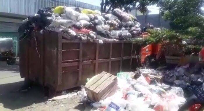 Mobil Angkut Mogok, Sampah di Pasar Antri Terbengkalai