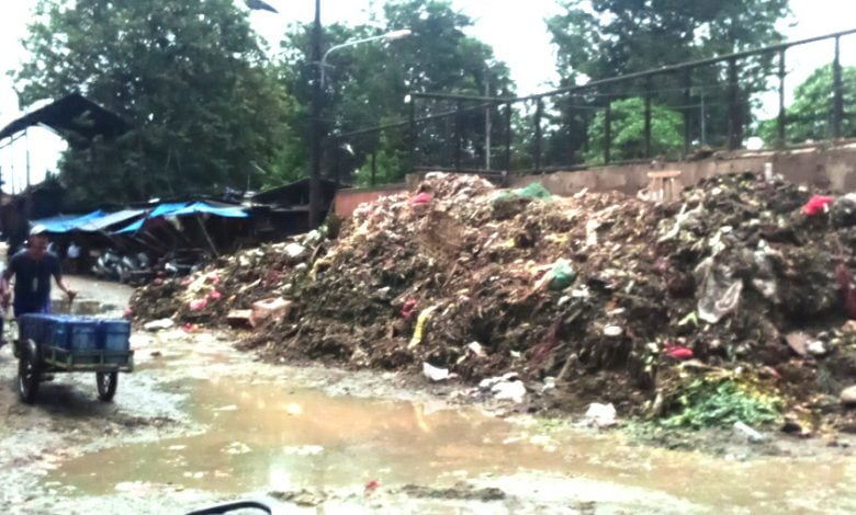Sampah Jadi Pemandangan Keseharian di Pasar Induk Cibitung, Kemana Pemkab? 2198629f 7acf 4755 8ed5 5e72b59dcd74