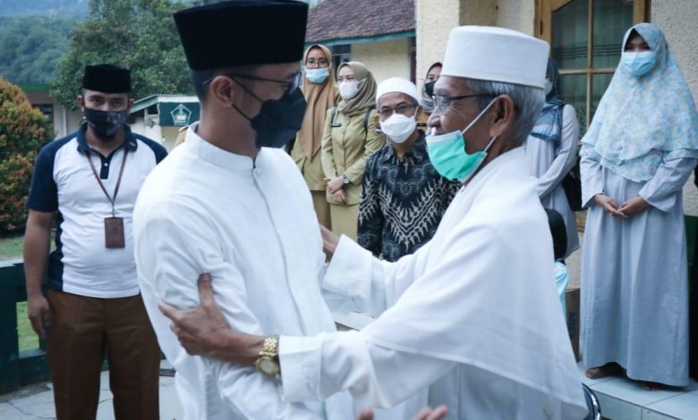 Ini kata Hengky saat Safari Ramadan di Cikalong Wetan 3197ac91 f648 4ff7 97bb e8cdb6f258e6