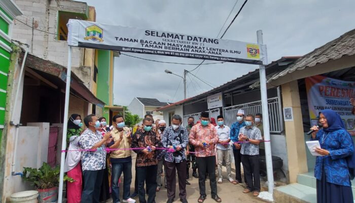 Masyarakat Perum Bumi Agung Permai Bangun Lentera Ilmu