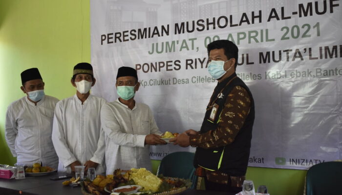 IZI Serahkan Mushola dan MCK ke Pesantren Riyadhul Muta’alimin