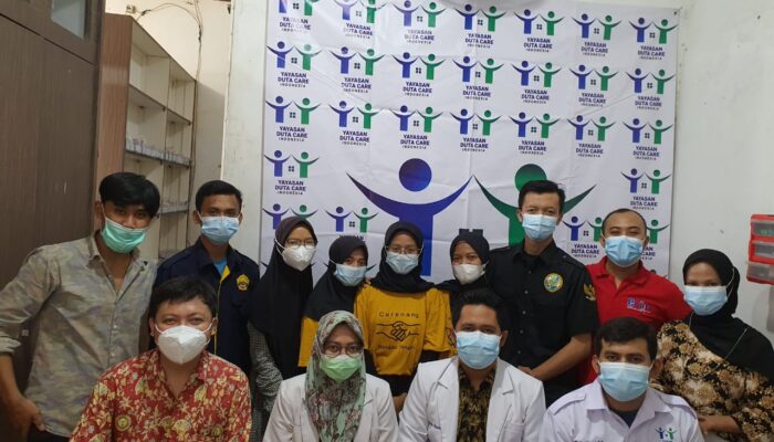 Tim Medis Lebak dan Duta Care Indonesia Gelar Sunatan Masal