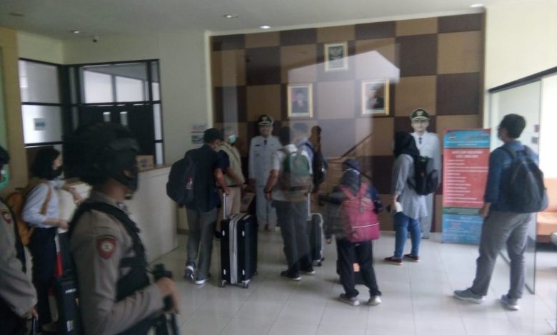 Aduh, Lagi-lagi KPK Geledah Dua Kantor Pemkab Bandung Barat 76c29a33 9e3b 470c b957 2764ba5aaf78