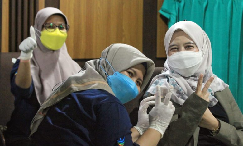 Anggota DPRD Jabar Disuntik Vaksin Tahap Dua f8599012 762a 4cac b732 57c69d6a7fae