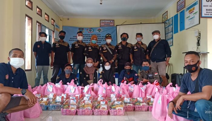 Karang Taruna Tunas Mekar Santuni Anak Yatim dan Dhuafa