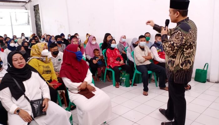 Ribuan Paket Bansos Kang Erwin Menyebar untuk Warga