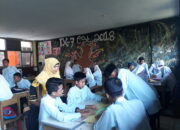 Guru SMPN 1 Cihampelas Kangen PTM dan Siswa Didik