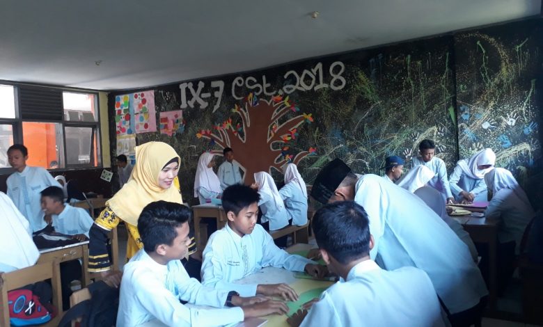 Guru SMPN 1 Cihampelas Kangen PTM dan Siswa Didik 4c2b2525 cb55 404f a0e5 3a292a505f67
