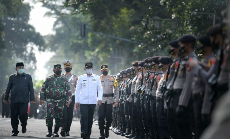 Penyekatan Jalur di Jabar Mulai Beroperasi 7541fdbd b939 4afb 9cfe d36b42717850
