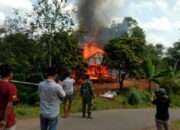 Dua Rumah Warga Sinarnabang Ludes Dilahap Api