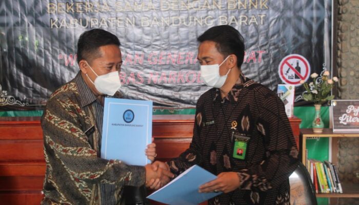 Puluhan Pegawai Pengadilan Agama KBB Dites Urine