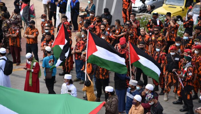 Usai Salat Jumat, Warga Kuningan Bersatu Bela Palestina