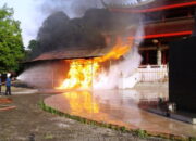 Api Membakar Kelenteng Sam Po Kong, Tak Ada Korban Jiwa