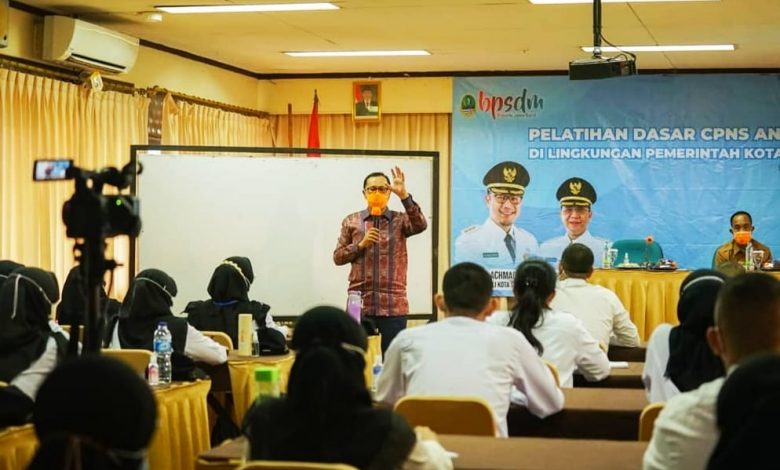 ASN Pemkot Sukabumi Harus Melayani Warga dengan Hati 35f56466 bf45 4ea4 b0db 38292ae0a0cf