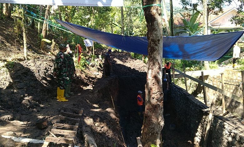 Antisipasi Bahaya Ecoli, Dansektor 21 Tinjau Pembangunan Sanimas 9a198aaa e395 4480 8775 a8e8f5eb9c38 1
