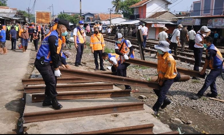 PKL Pasar Ciranjang Ditertibkan, Petugas: Mohon Tidak Ngeyel cb949adf e4db 4169 a7e2 f79fd3384ede