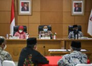 Guru Honorer Kota Cimahi Terima Santunan