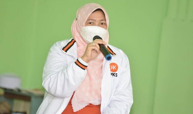 Anis Byarwati: Bank Syariah Harus Berbenah