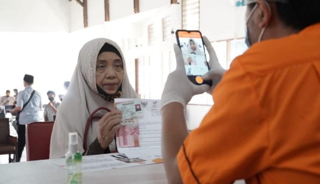 Bupati Cianjur Launching Penyaluran BST di Masa PPKM Darurat