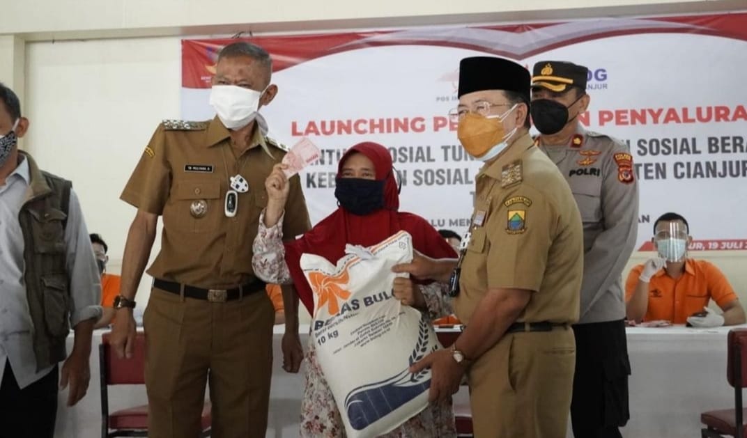 Bupati Cianjur Launching Penyaluran BST di Masa PPKM