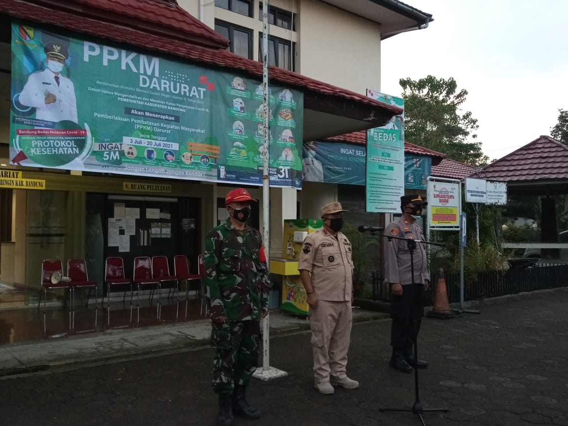 Kecamatan Kutawaringin Laksanakan Apel Siaga Penerapan PPKM Darurat