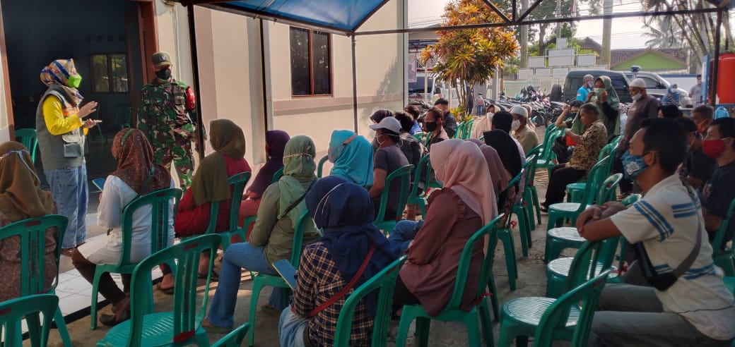 Koramil 0608-11 Bojogpicung Gelar Vaksin Gratis di Desa Haurwangi