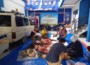 Partai NasDem Kota Cimahi Bagikan Daging Kurban