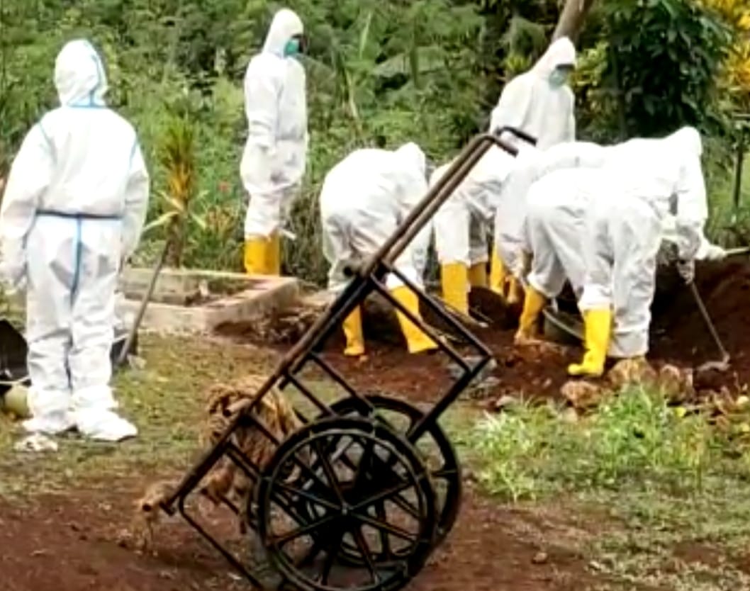 Warga Desa Mekargalih Cianjur