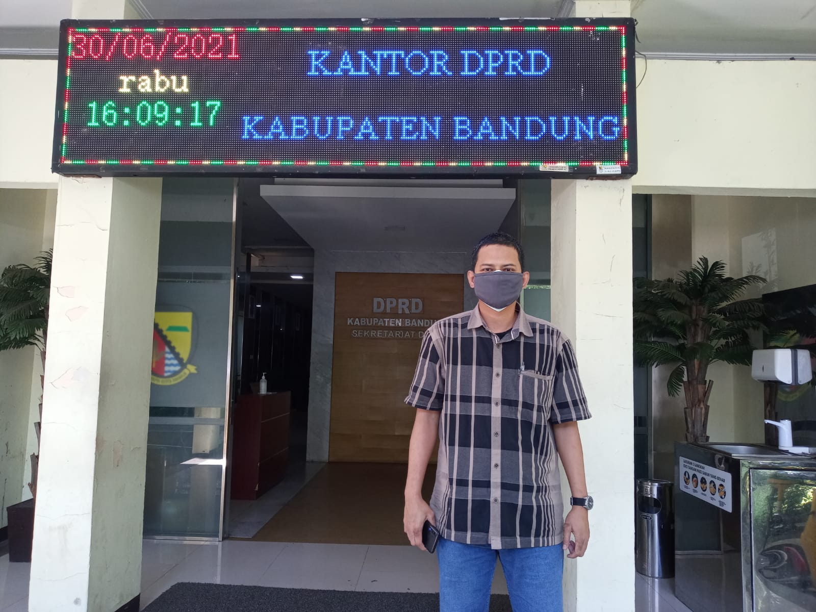 Fahmi: Tidak Wajib Siswa Mempunyai Laptop