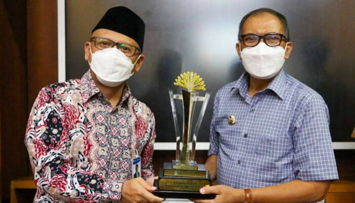 Pemkot Bandung Raih 2 Penghargaan Ini dari Pemprov