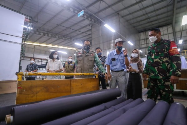 Pemkot Cimahi Pantau Simulasi Prokes di Sektor Industri