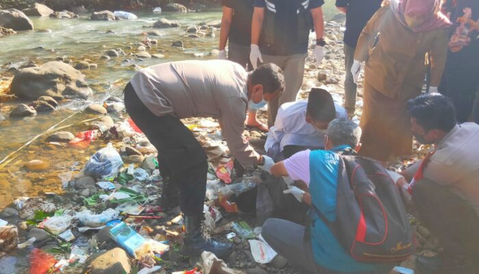 Pemuda Terkapar di Bawah Jembatan Peusar Cilaku Cianjur