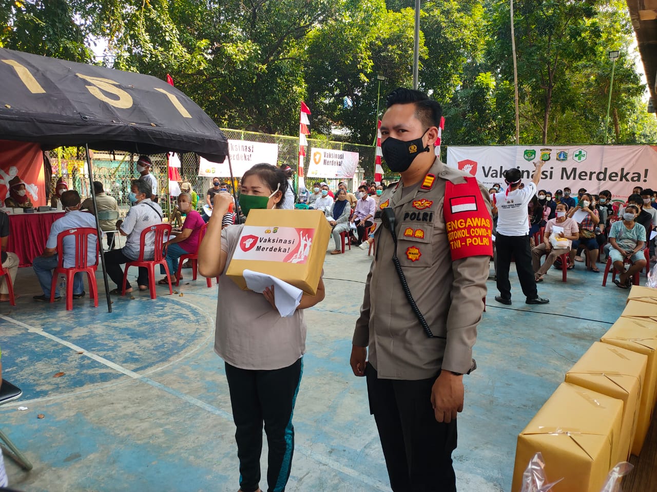 Relawan Vaksinasi Tak Kenal Libur di Hari HUT RI ke 76 2