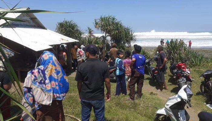 Remaja Terseret Ombak di Sindangbarang, 4 Selamat 1 Masih Pencarian