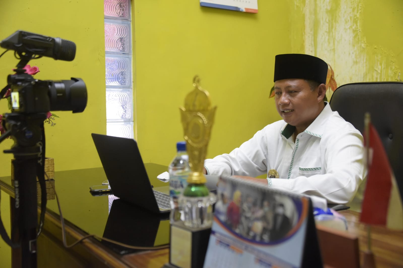 Uu Ruzhanul Buka Webinar Terjemahan Al-Qur'an Bahasa Sunda