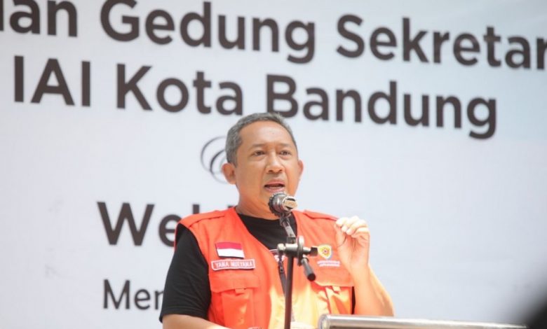 Apotek Di Kota Bandung Wajib Pajang Produk UMKM