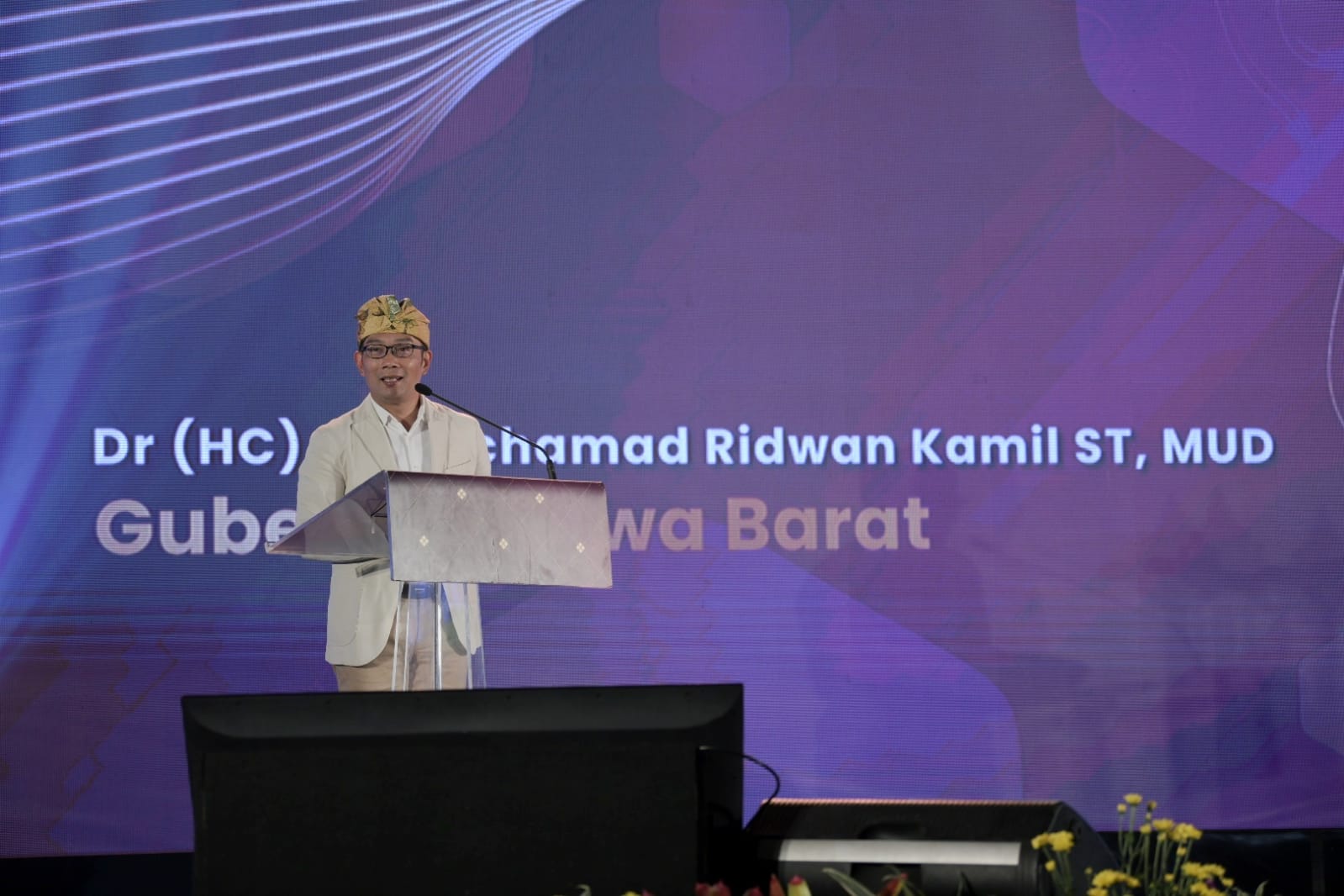 Emil Ajak Nasabah Prioritas bank bjb Beli Produk UMKM Bali