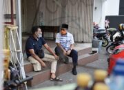 Fahmi Berikan Bantuan kepada Pedagang Keliling