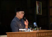 Ridwan Kamil Sampaikan Raperda Perubahan APBD 2021