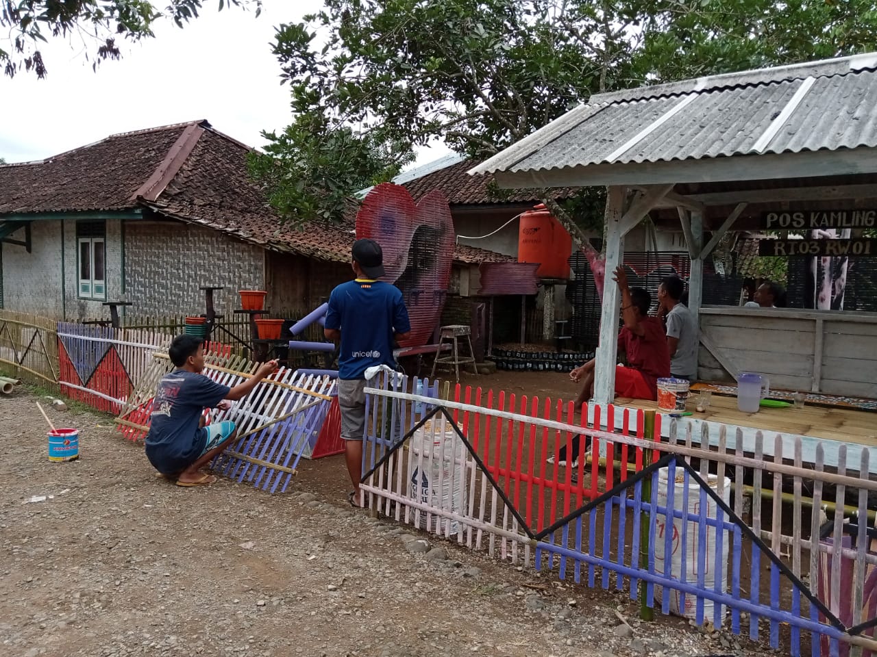 Kampung Nyomplong Disulap Menjadi Taman Binwil Indah