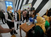 Pelajar Cianjur Antusias Ikut Vaksinasi COVID-19